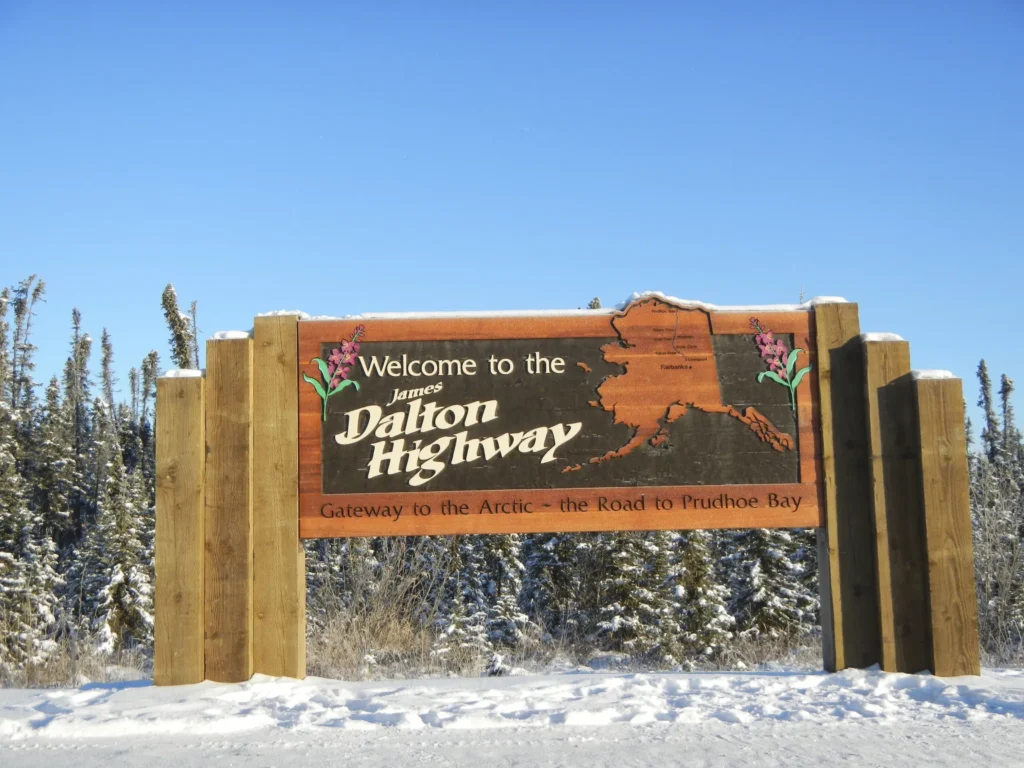 Crazy Things to Do in USA: My Top Weird & Unique Adventures 12 Deadhorse Alaska Dalton Highway
