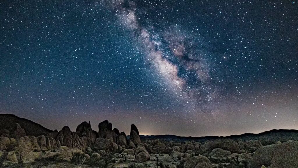 Joshua Tree One Day Itinerary: 7 Insider Sights 2025 9 Stargazing in Joshua Tree