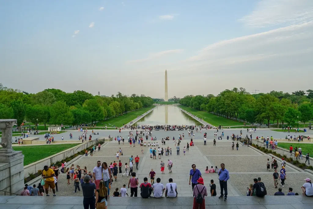 Crazy Things to Do in USA: My Top Weird & Unique Adventures 8 Washington D.C. Day Tour from New York City 3