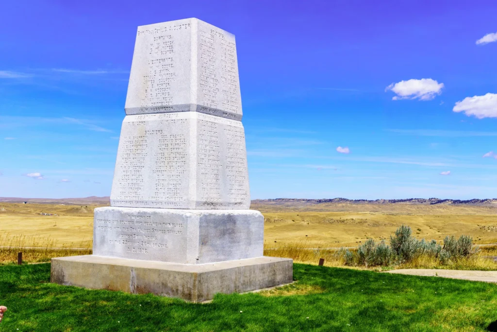 Crazy Things to Do in USA: My Top Weird & Unique Adventures 10 little bighorn battlefield national monument usa